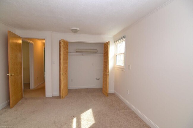 Building Photo - 1812 Gardenspring Dr