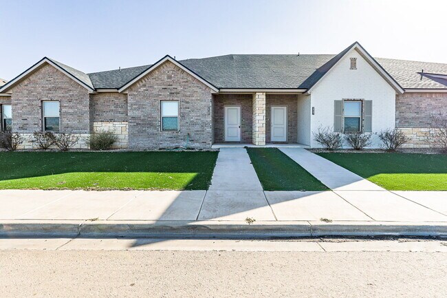 Primary Photo - Newer Townhome Located South Of Town Near ...