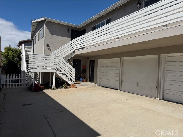 Building Photo - 2617 Rockefeller Ln