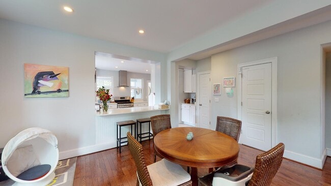 Building Photo - 1700 D St SE