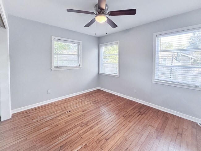 Building Photo - 2054 Emogene St