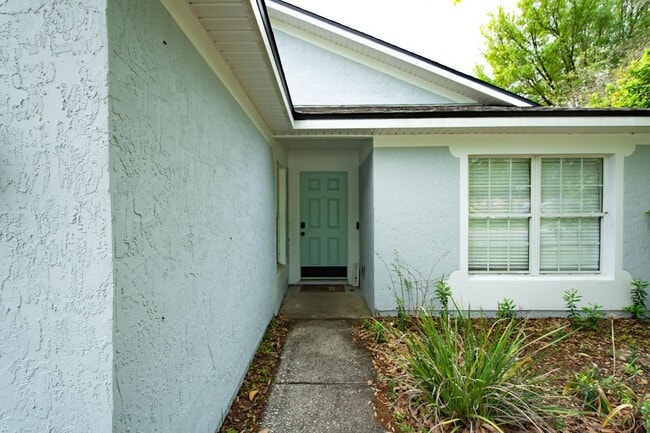 Building Photo - 11865 Noble Fir Ct