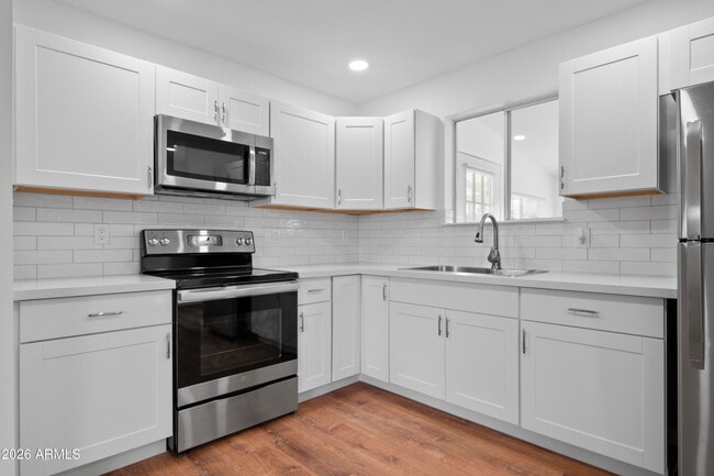 Building Photo - 570 S Yaqui Dr