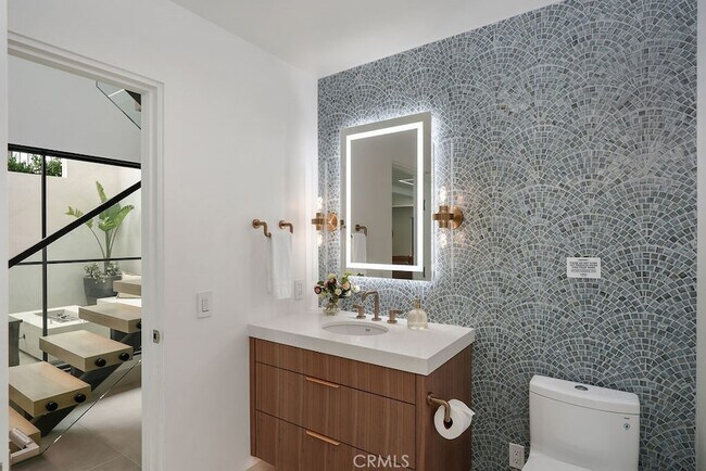 Building Photo - 3047 Ocean Blvd