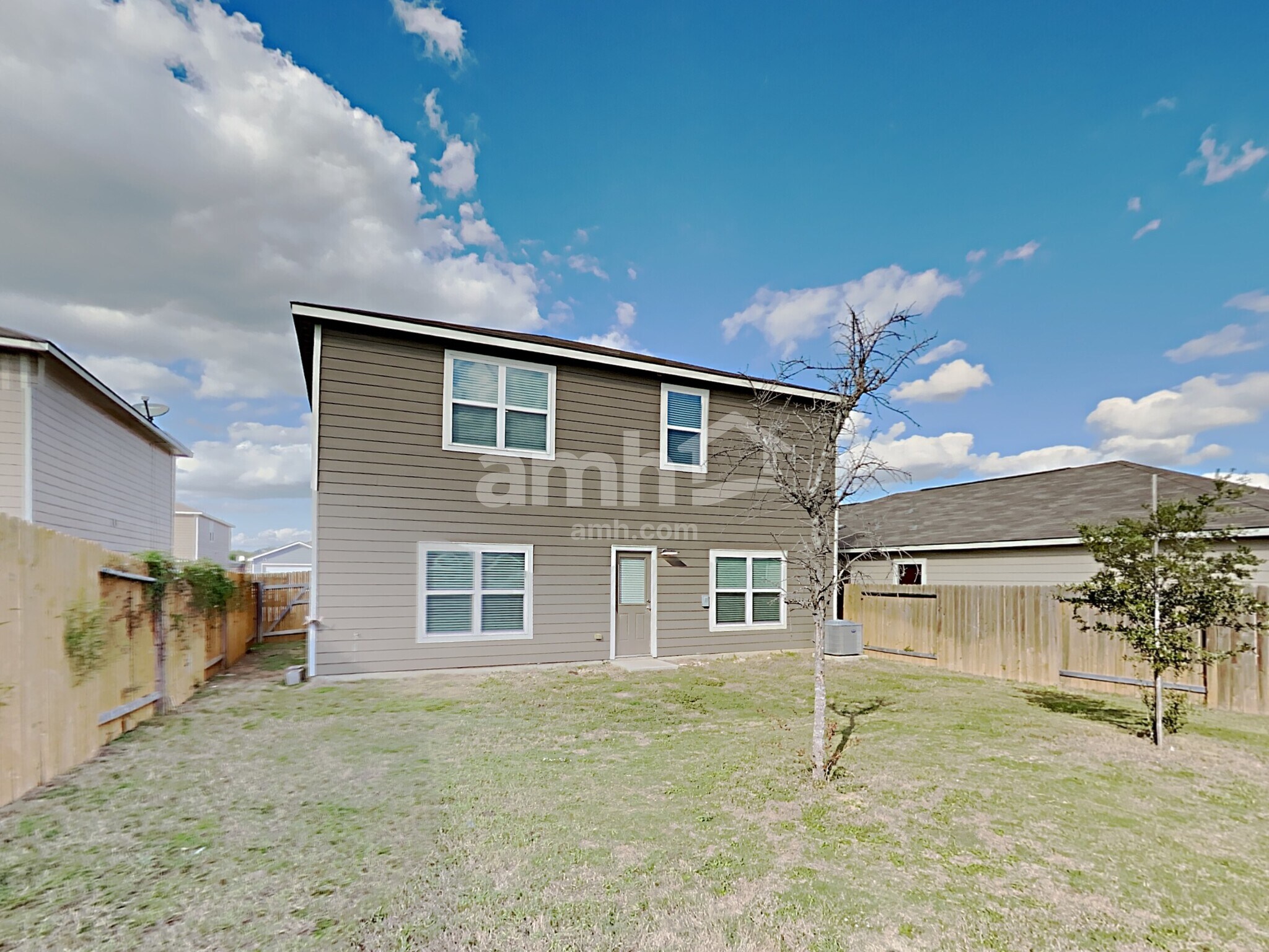 Building Photo - 12230 Commander Dr