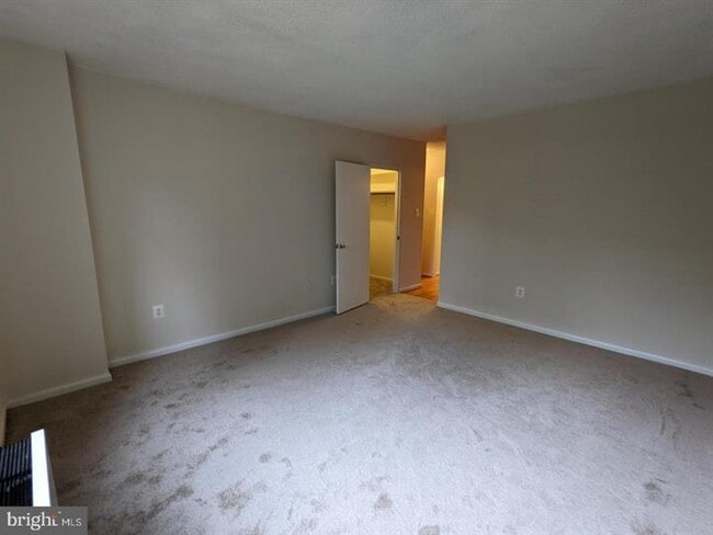 Building Photo - 3701 George Mason Dr