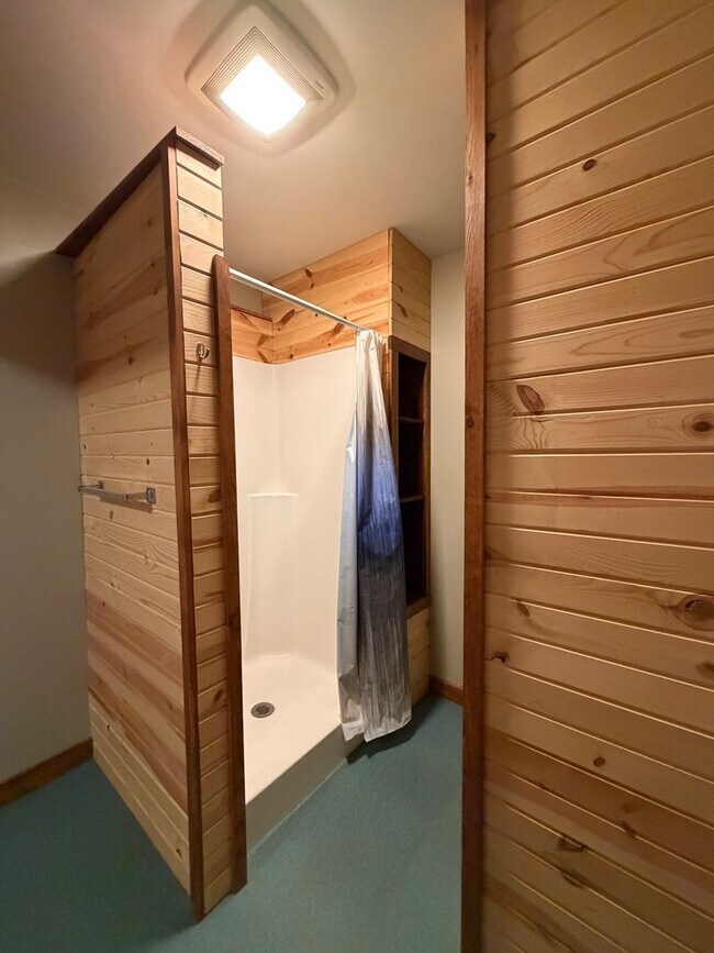 Building Photo - 311 Main St