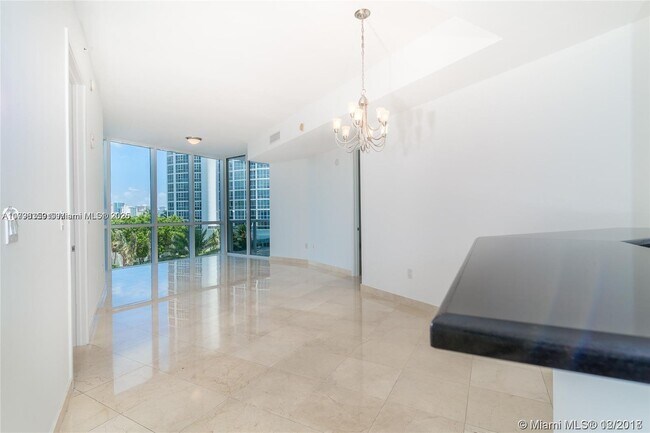 Building Photo - 18101 Collins Ave