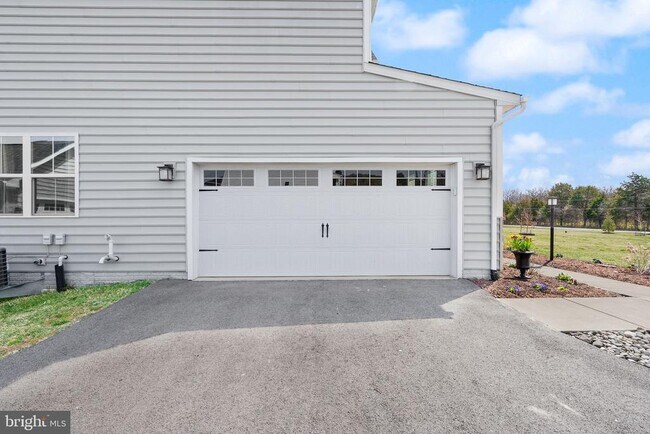 Building Photo - 12914 Hazelwood Dr