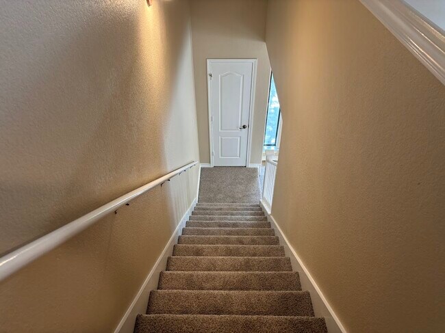 Building Photo - 10236 Grizzly Oak Dr