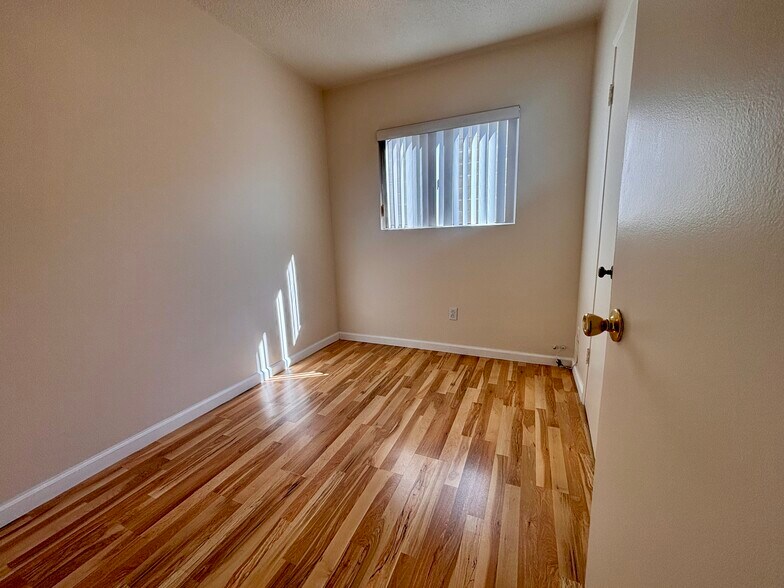 Building Photo - 524 N 21st St