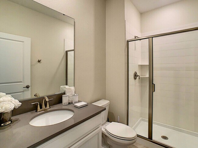 Building Photo - 2865 Simile St
