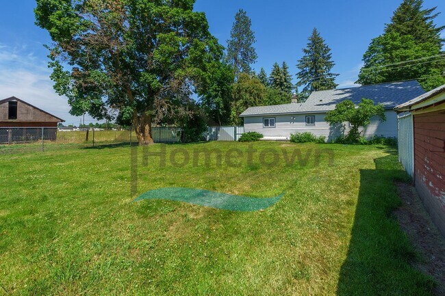 Building Photo - 9811 N Ramsey Rd