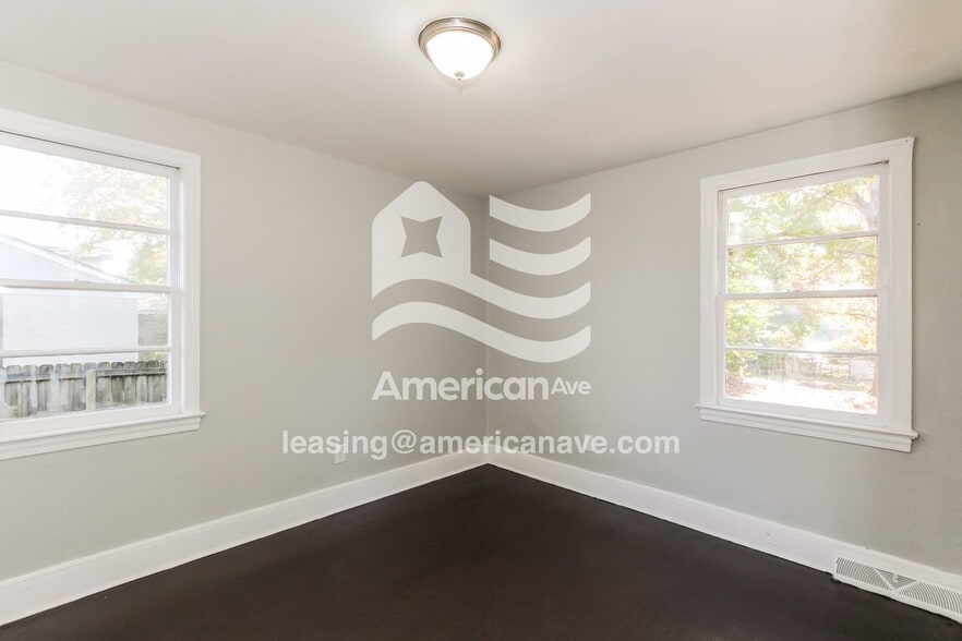 Building Photo - 1513 Dunbar Rd