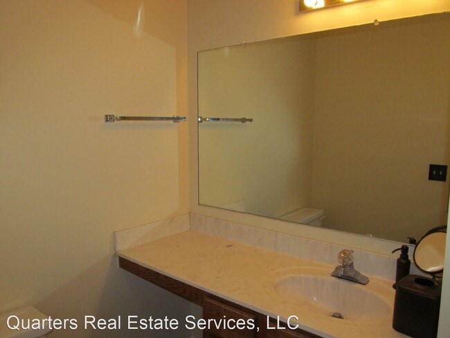 Building Photo - 2 br, 2 bath House - 245 Oakwood Court