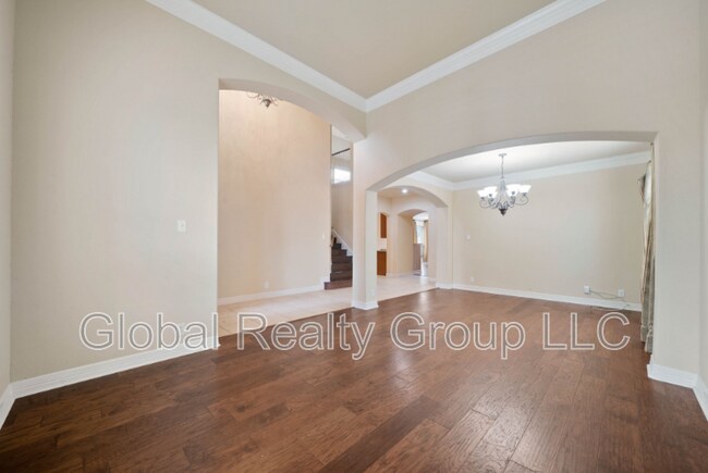 Building Photo - 431 Calm Springs