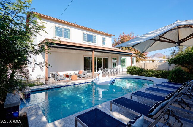 Building Photo - 3229 E Campbell Ave