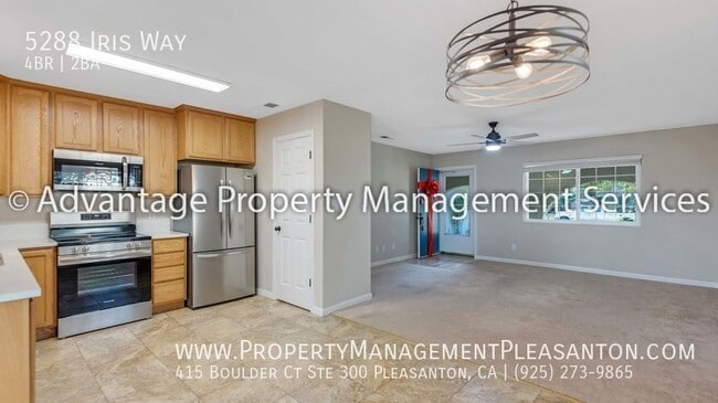 Building Photo - Single Story, 4 bed, 2 bath,  1196 sq ft home