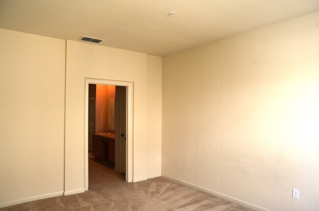 Building Photo - 3301 Whitestone Cir
