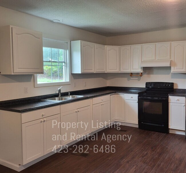 Building Photo - Vance Tank Road