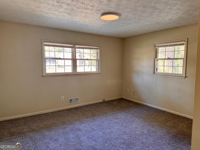 Building Photo - 3710 Creekview Cir