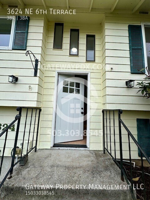 Building Photo - 3624 NE 6th Terrace