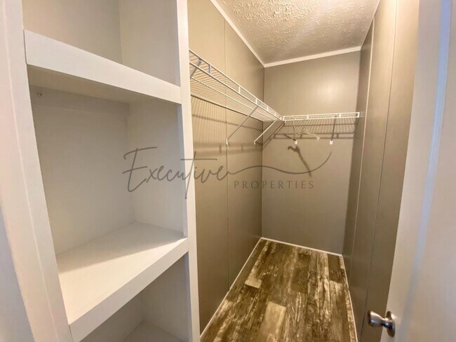 Building Photo - Bright & Spacious 3-Bed, 2-Bath Mobile Hom...