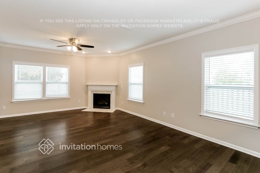 Building Photo - 14230 Lake Crossing Dr