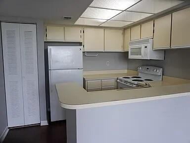 Building Photo - 718 Executive Center Dr