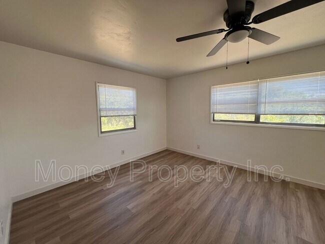 Building Photo - 5363 Bonita Dr