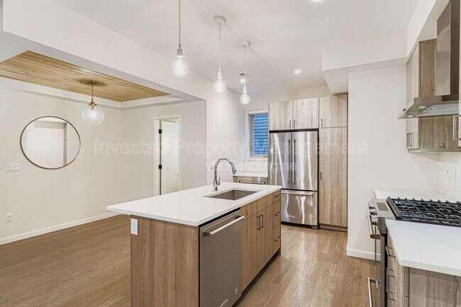 Building Photo - 2625 W 25th Ave