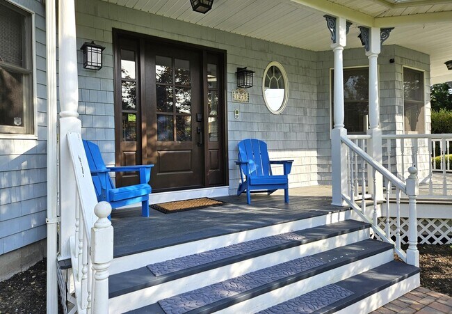 Building Photo - 1275 The Esplanade