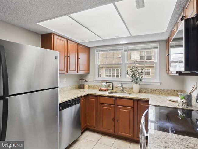 Building Photo - 12105 Green Leaf Ct