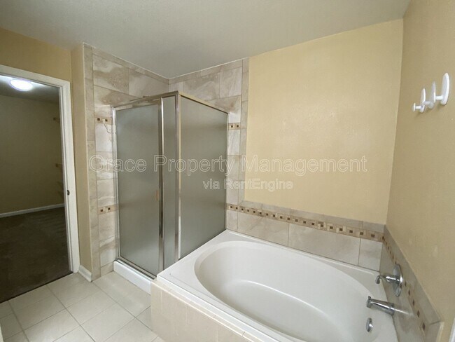 Building Photo - 239 Bristlecone St