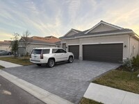 Building Photo - 7796 Lakes Edge Ln