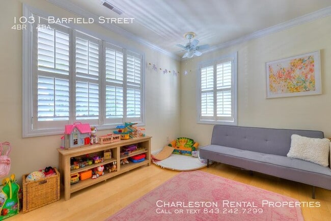 Building Photo - 1031 Barfield St