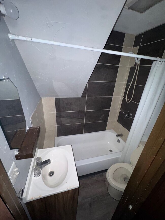 Building Photo - 3525 Dawning Ave