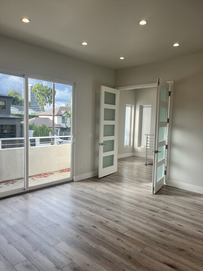 Building Photo - 4538 Dempsey Ave