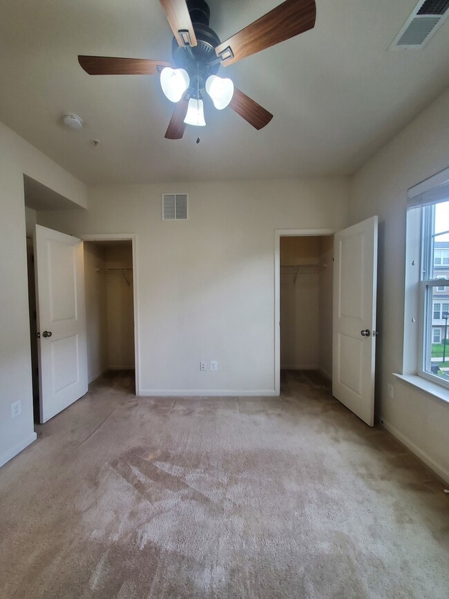 Building Photo - 135 Prado Ln