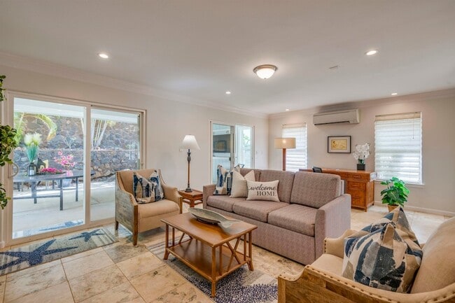 Building Photo - 912 N Niheu Pl