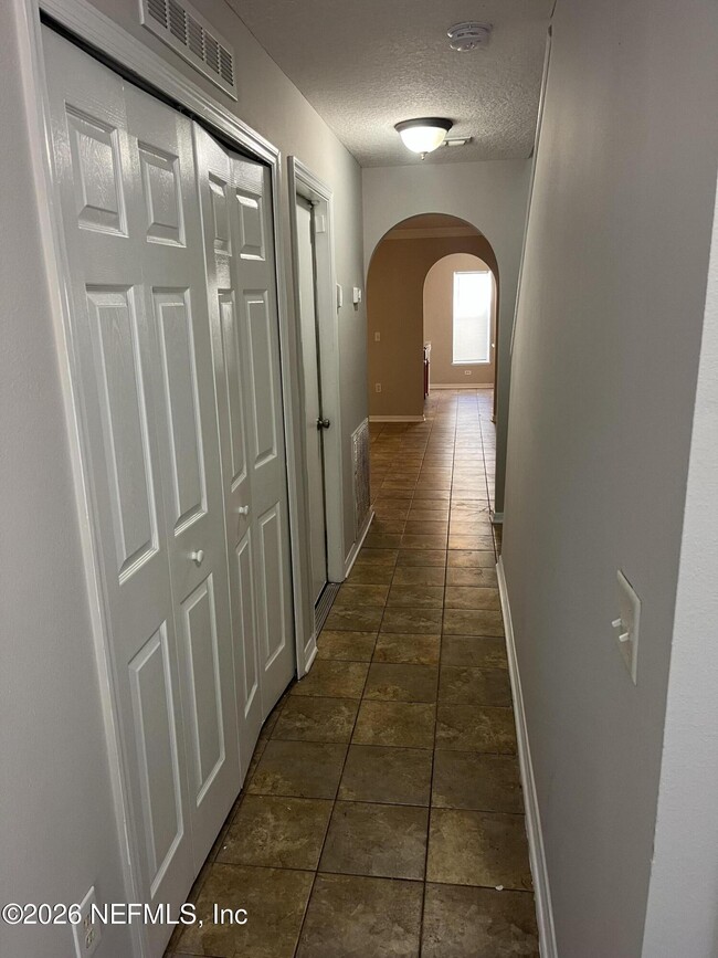 Building Photo - 11591 Hickory Oak Dr