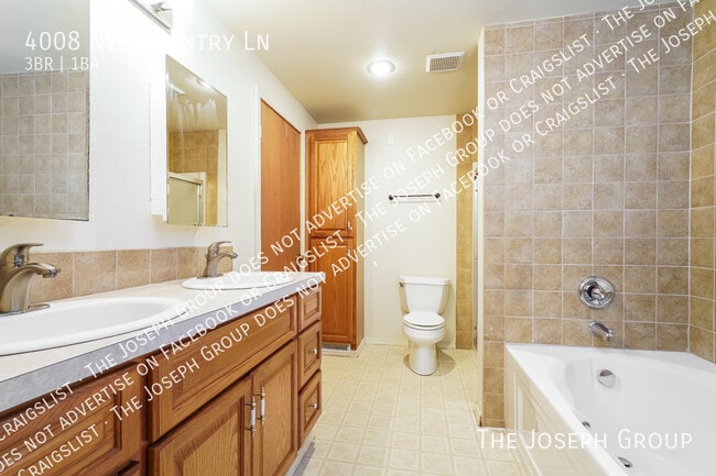 Building Photo - 4008 Country Ln NW