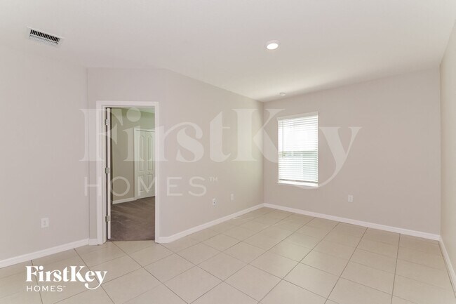 Building Photo - 4526 Birdsong Dr