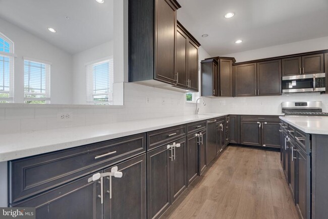 Building Photo - 7316 Hargrove Ct