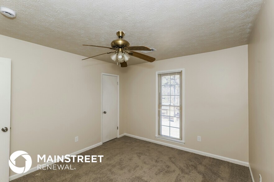 Building Photo - 1070 Salisbury Trail