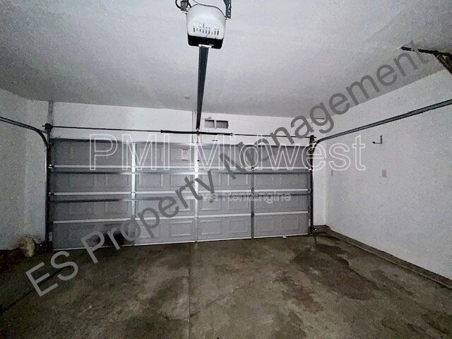 Building Photo - 6627 Live Oak Rd