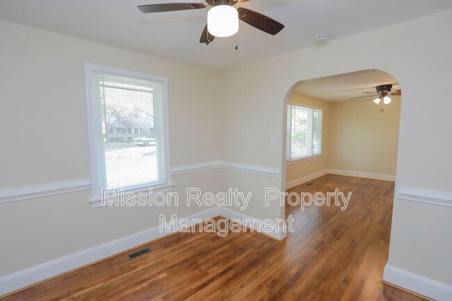 Building Photo - 7509 Montrose Ave