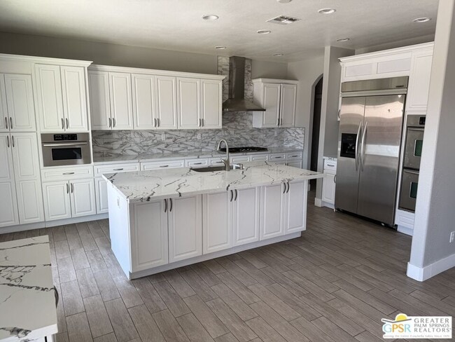 Building Photo - 12385 Sumac Dr