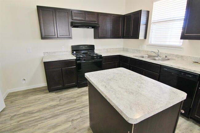 Building Photo - 6259 Brenwood Cir