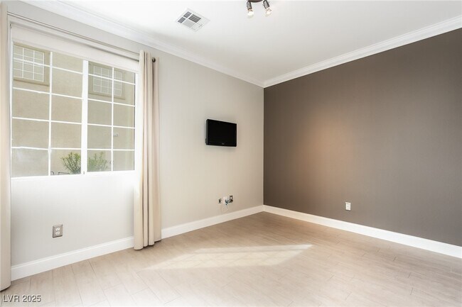 Building Photo - 4180 Swept Plains St